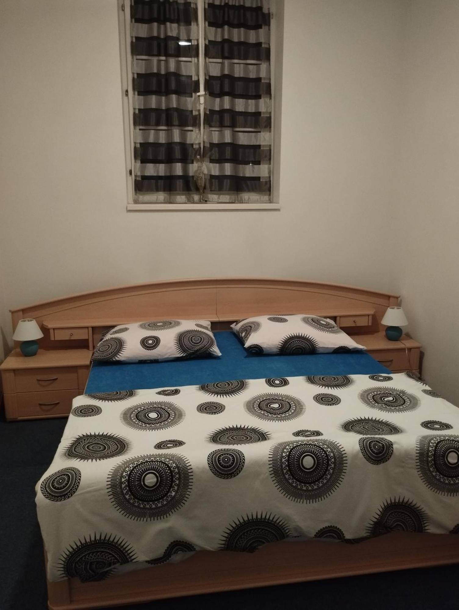 Apartmany Ceska Skola Lipova  Экстерьер фото